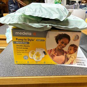 Brand New Medela Pump in Style Hands-Free with 300 Motif milk bags